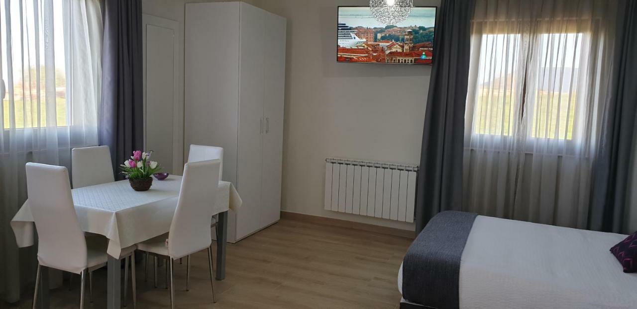 Apartamentos La Pradera De Isla Plana Buitenkant foto